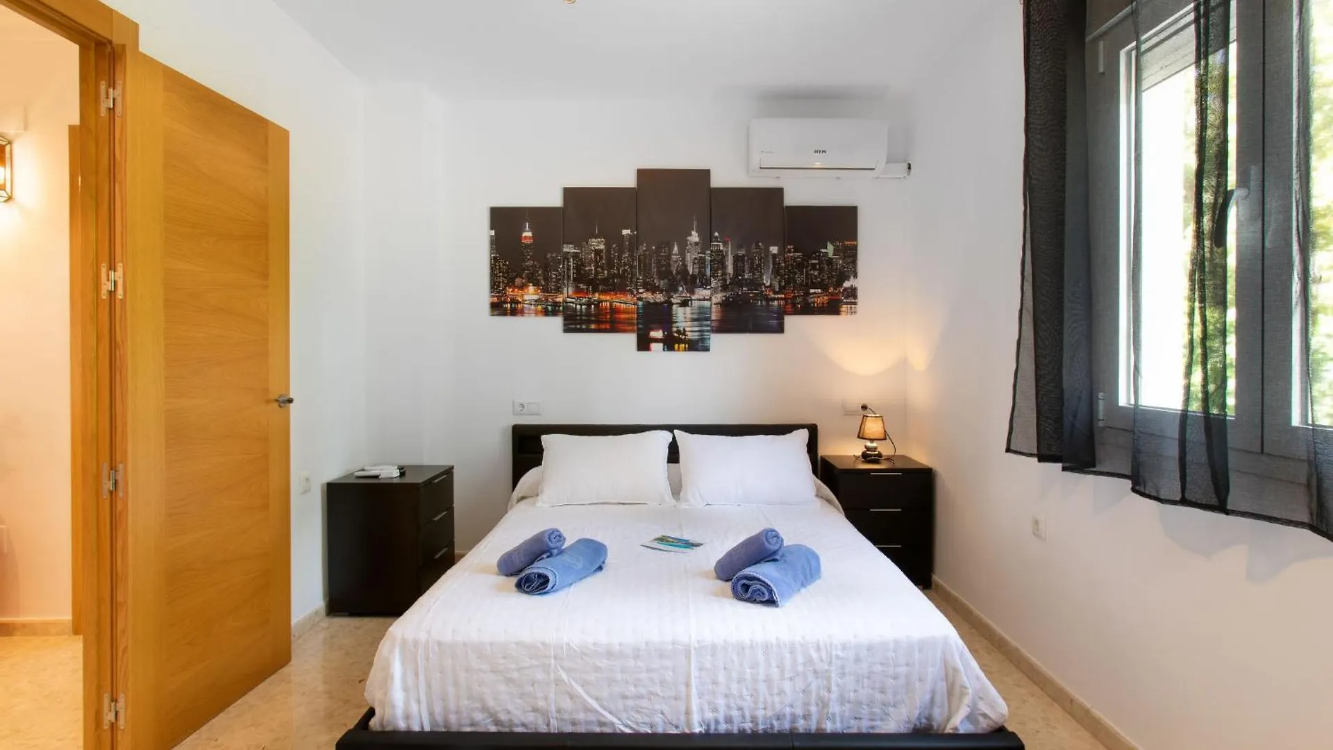 فيلا Town Center House With Jacuzzi نيرخا 0*,