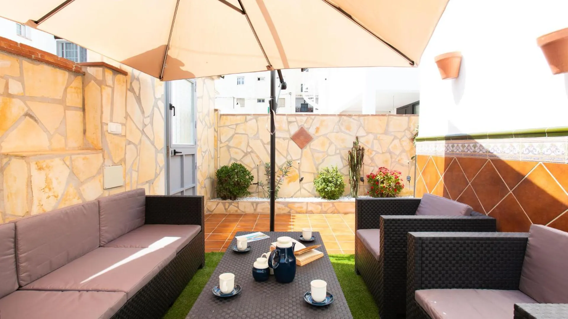 فيلا Town Center House With Jacuzzi نيرخا 0*,  إسبانيا